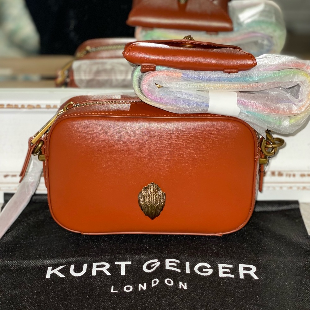 KURT GEIGER LONDON Shoreditch Rainbow Strap Camera Bag - Picture 3 of 9